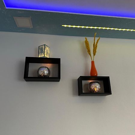 Modern Apartments Neuburg P - Top - 2 Zimmer, Komfort, Balkon, Wi-Fi, Smart Tv, Grosse Dusche, Kueche Нойбург ан дер Донау Екстериор снимка