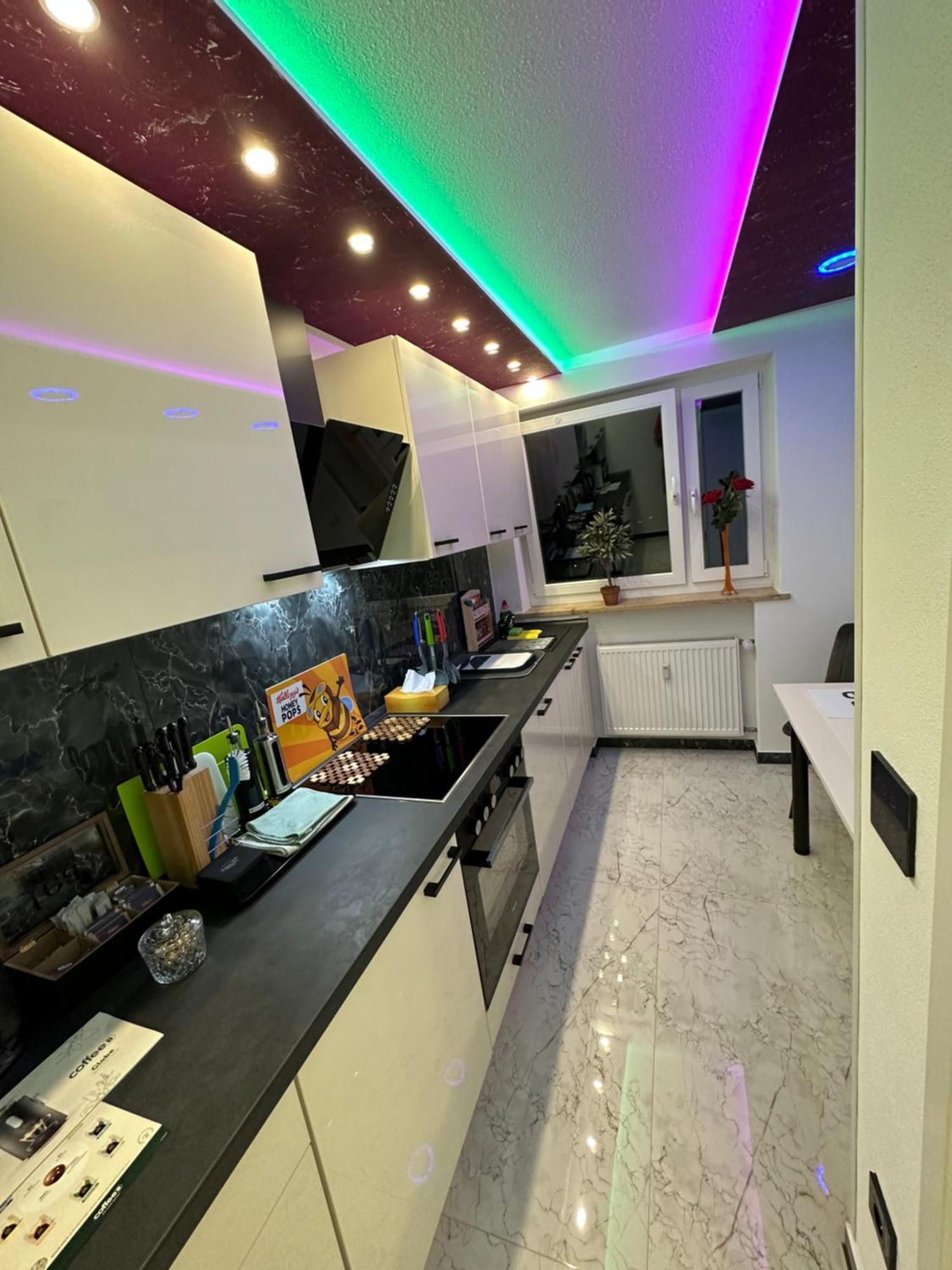 Modern Apartments Neuburg P - Top - 2 Zimmer, Komfort, Balkon, Wi-Fi, Smart Tv, Grosse Dusche, Kueche Нойбург ан дер Донау Екстериор снимка