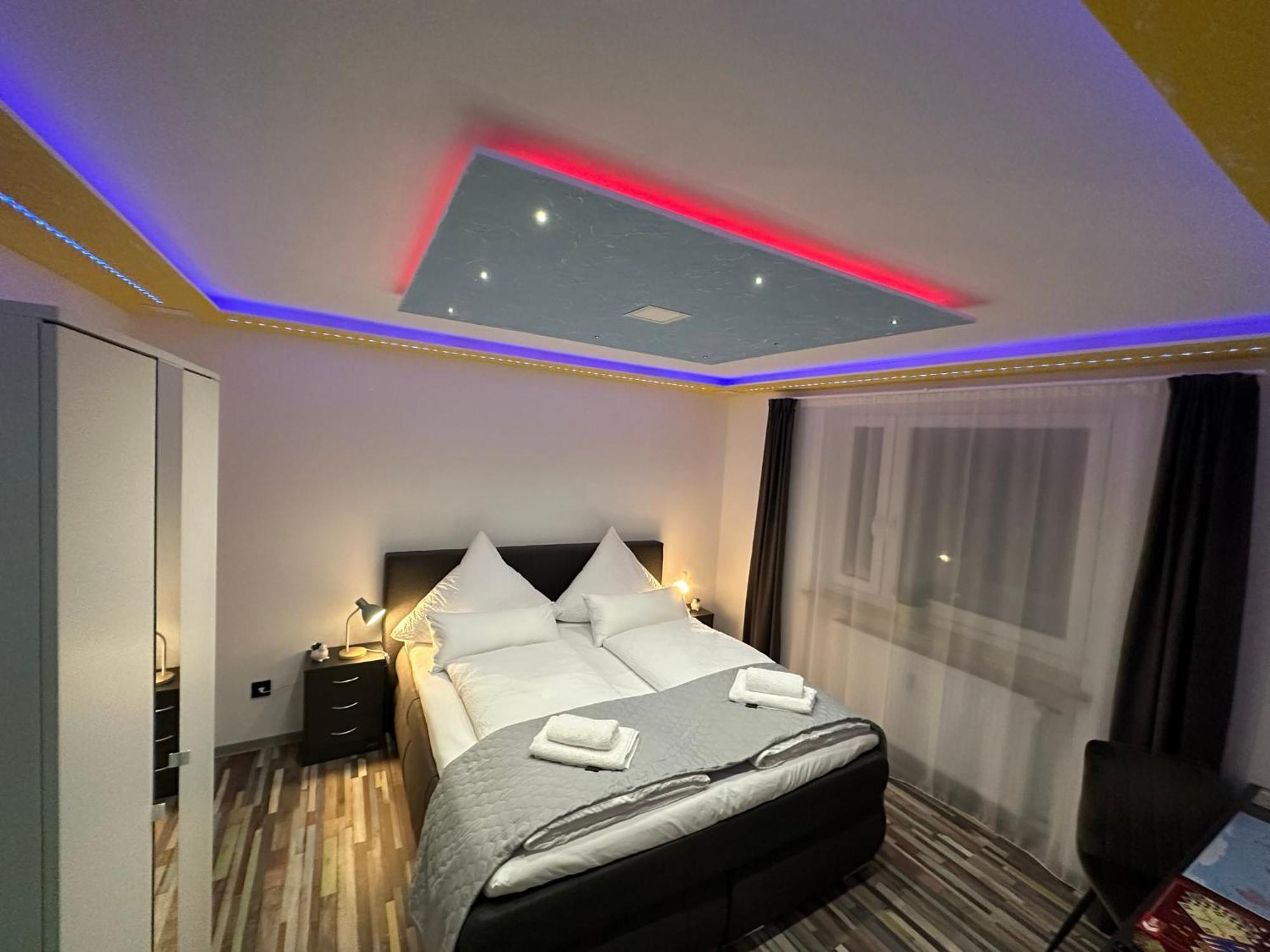 Modern Apartments Neuburg P - Top - 2 Zimmer, Komfort, Balkon, Wi-Fi, Smart Tv, Grosse Dusche, Kueche Нойбург ан дер Донау Екстериор снимка