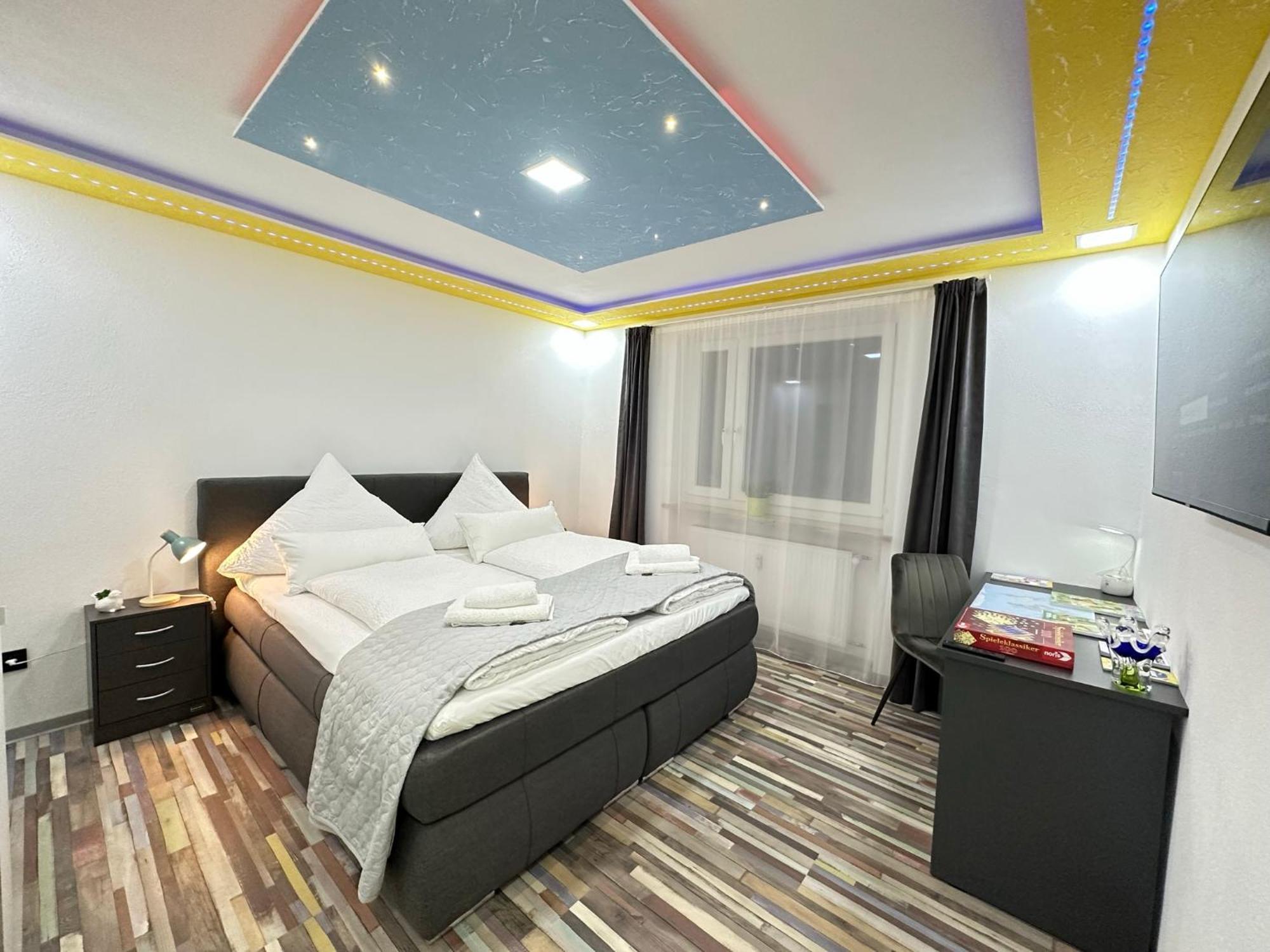 Modern Apartments Neuburg P - Top - 2 Zimmer, Komfort, Balkon, Wi-Fi, Smart Tv, Grosse Dusche, Kueche Нойбург ан дер Донау Екстериор снимка