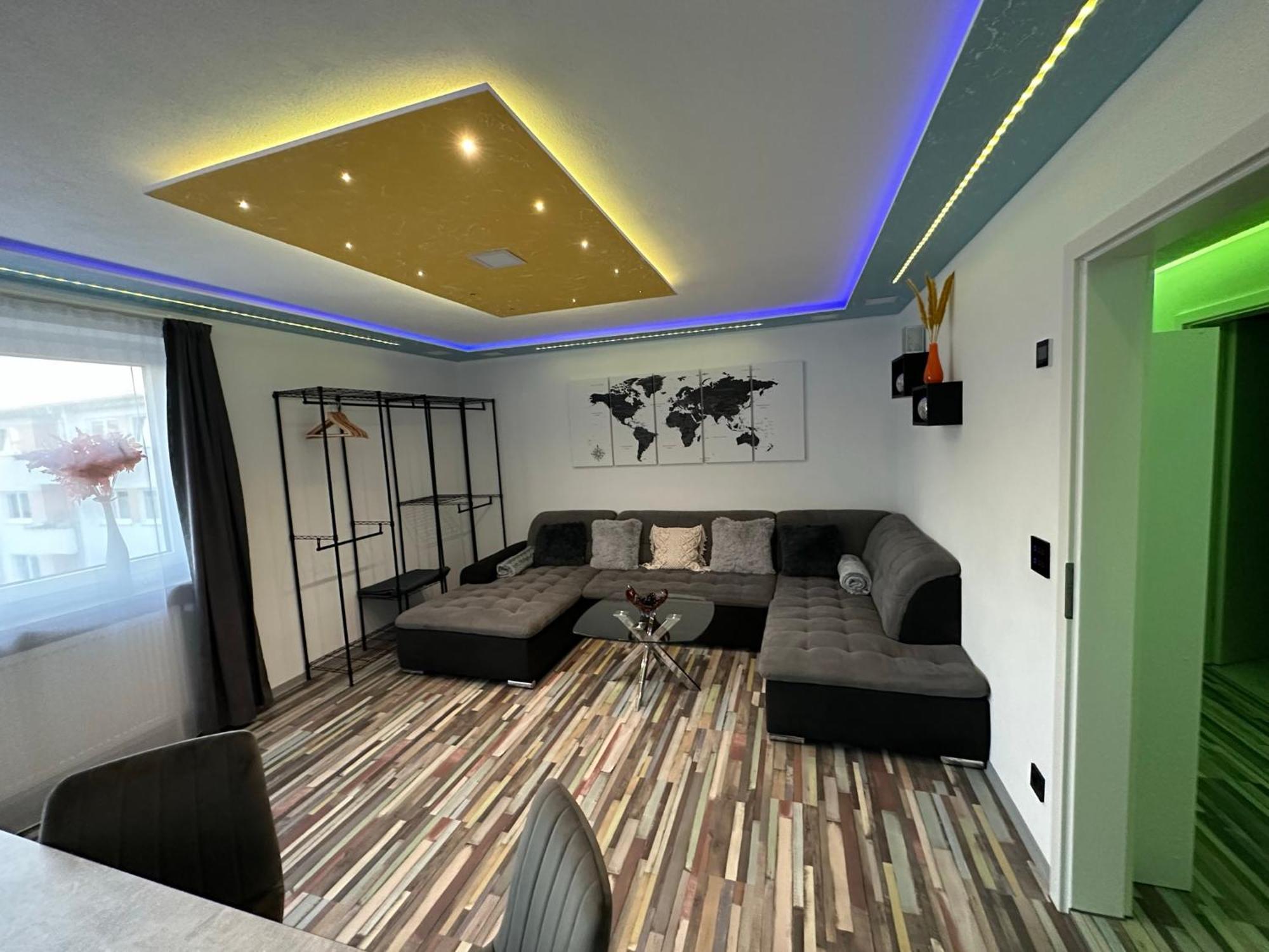 Modern Apartments Neuburg P - Top - 2 Zimmer, Komfort, Balkon, Wi-Fi, Smart Tv, Grosse Dusche, Kueche Нойбург ан дер Донау Екстериор снимка