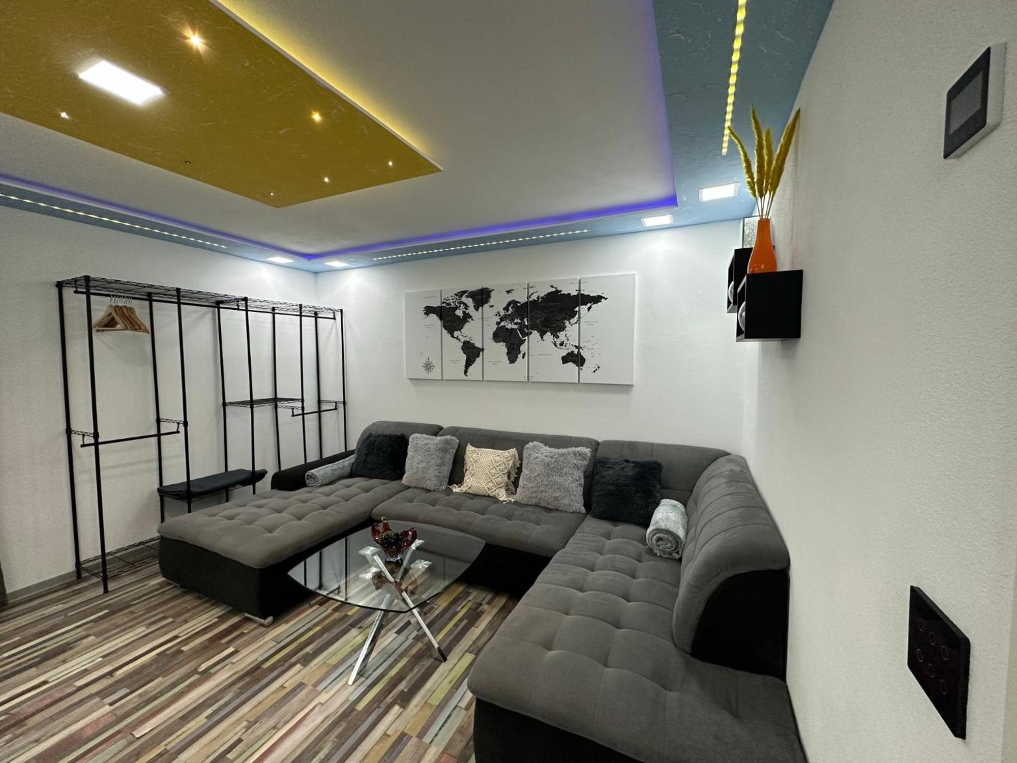 Modern Apartments Neuburg P - Top - 2 Zimmer, Komfort, Balkon, Wi-Fi, Smart Tv, Grosse Dusche, Kueche Нойбург ан дер Донау Екстериор снимка